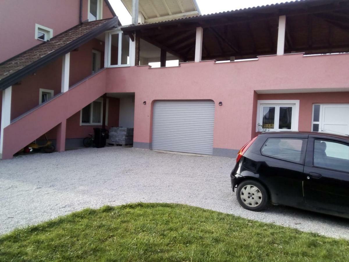 Studio Apartman Zagreb Horvati Rakov Potok Екстер'єр фото